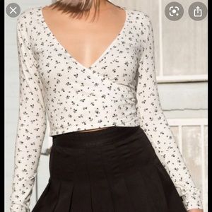 brandy melville long sleeve shirt